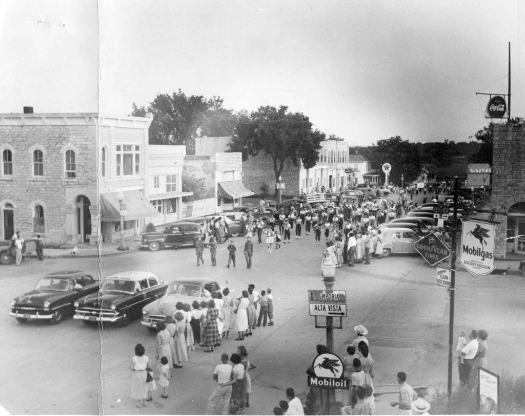 Missouri St parade 200 block c 1954